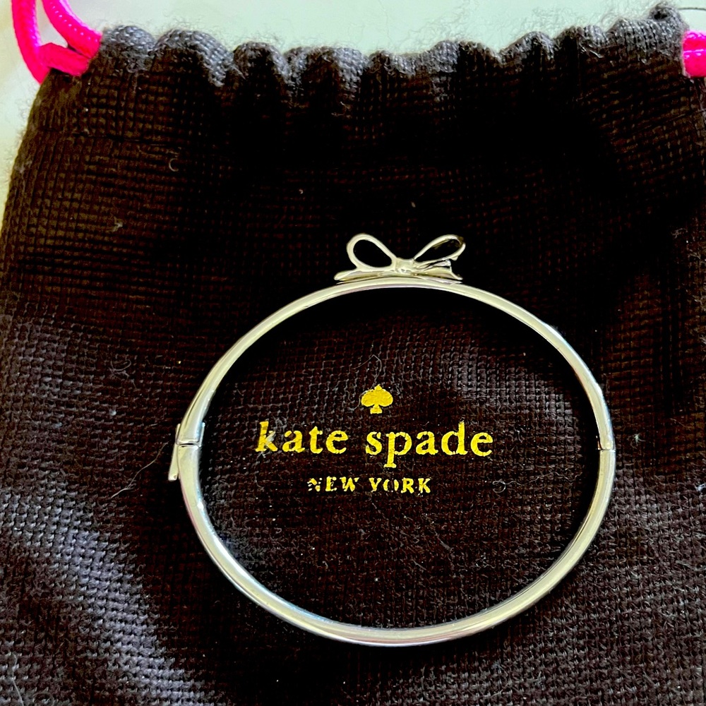 Kate Spade ♠️ Bracelet with a bow